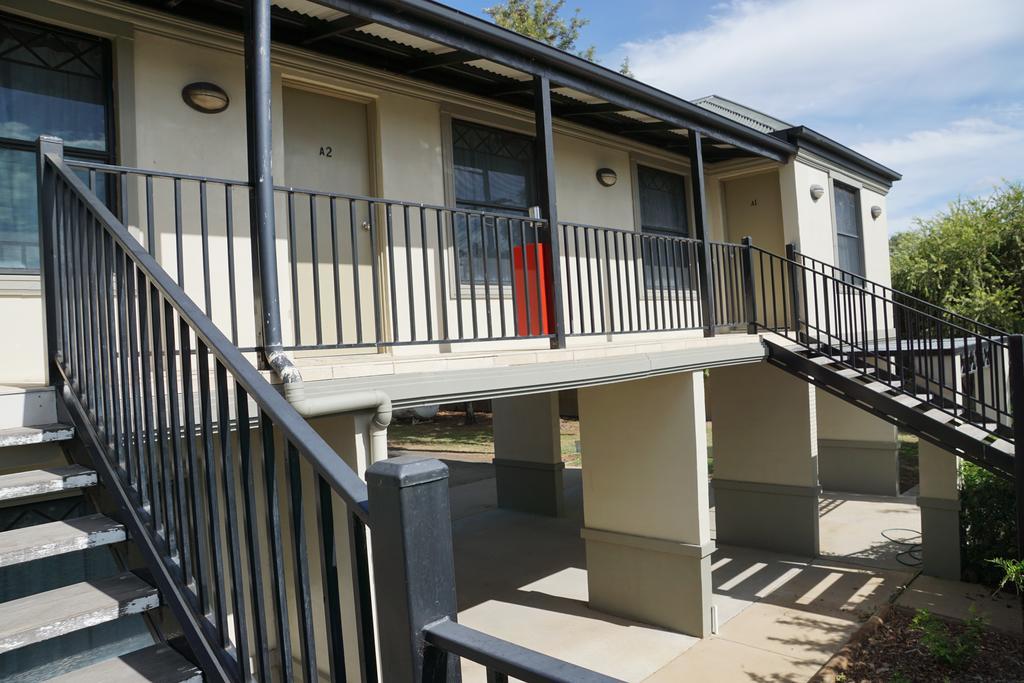 Narrabri Motel And Caravan Park Exterior photo