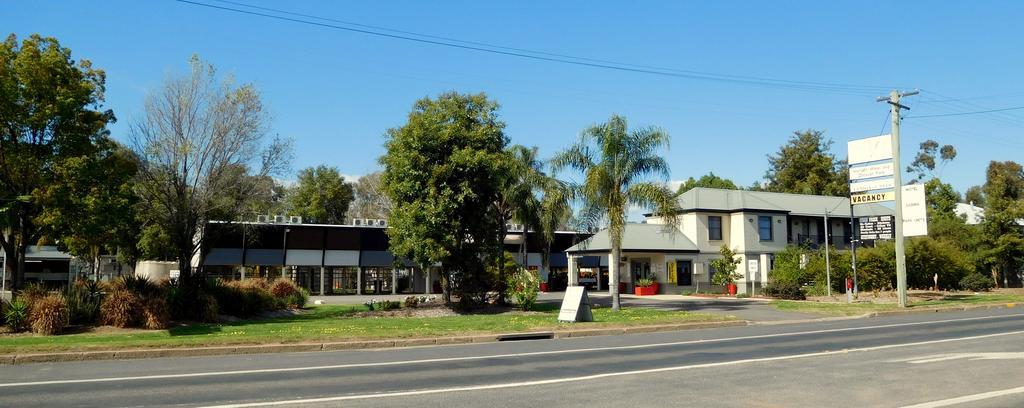 Narrabri Motel And Caravan Park Exterior photo