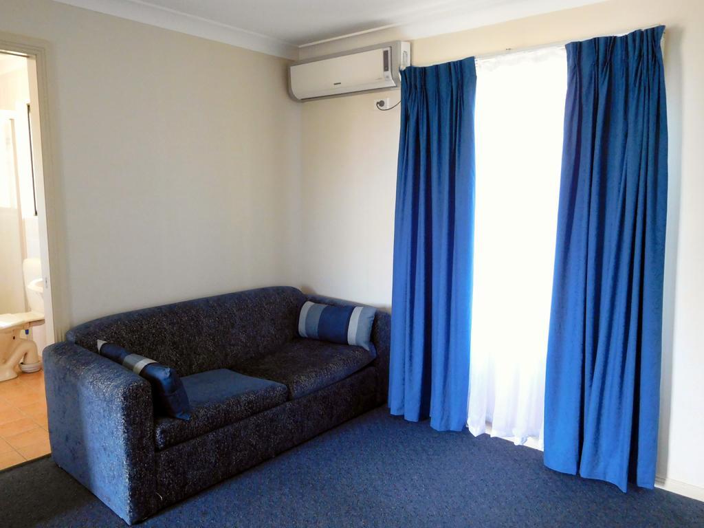 Narrabri Motel And Caravan Park Exterior photo