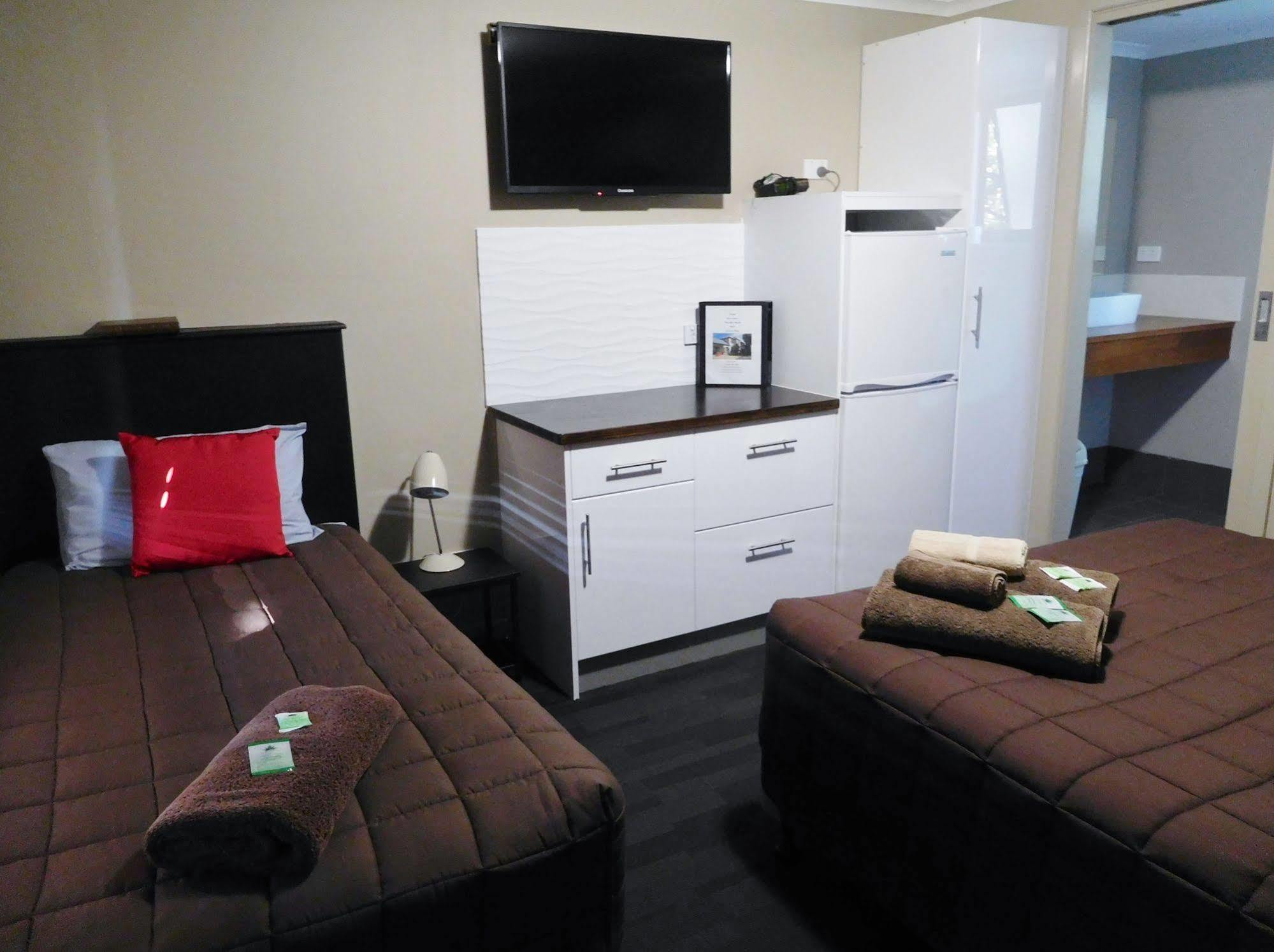 Narrabri Motel And Caravan Park Exterior photo
