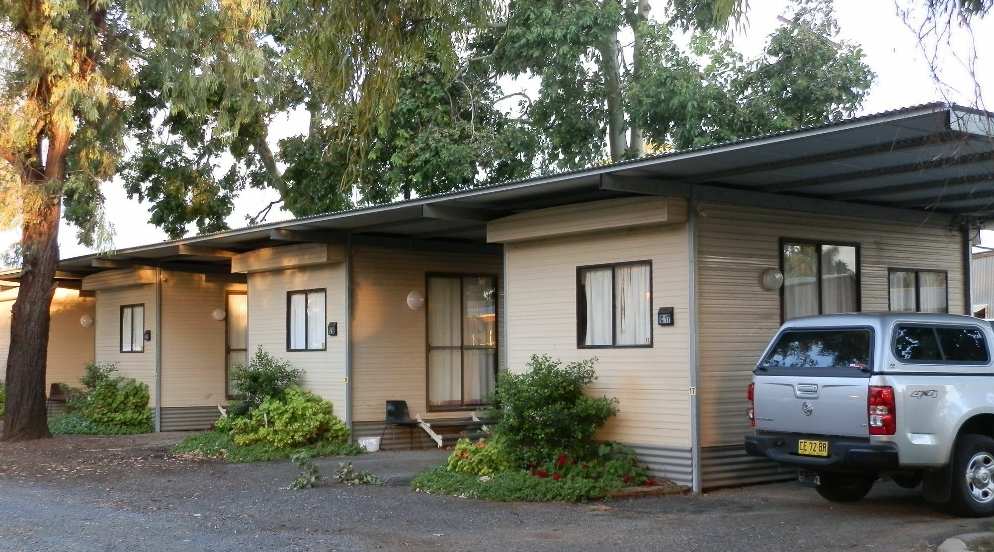 Narrabri Motel And Caravan Park Exterior photo